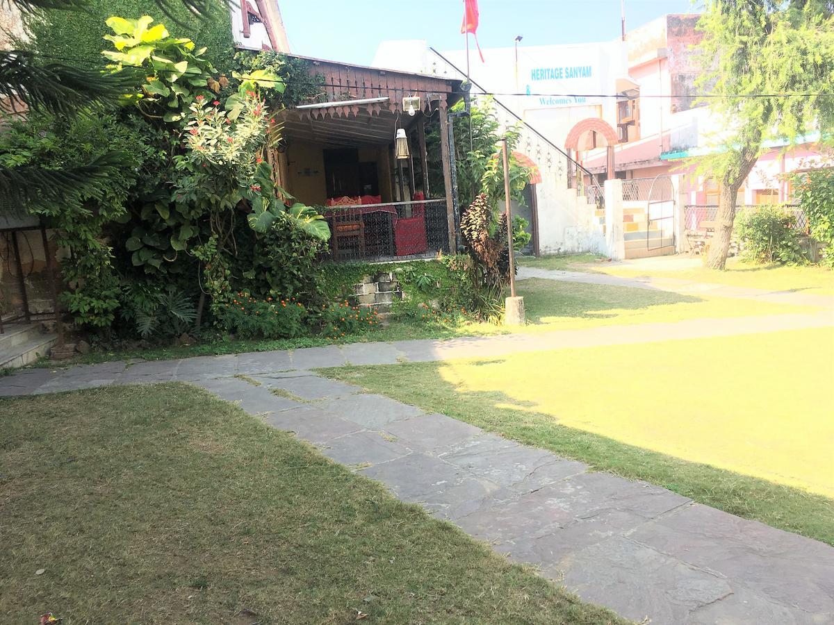 Hotel Heritage Sanyam Nāhan Exterior foto